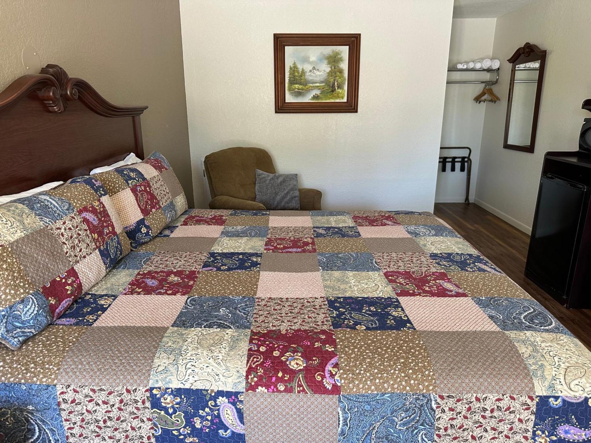 Sunset Inn And Suites Fredericksburg Ngoại thất bức ảnh