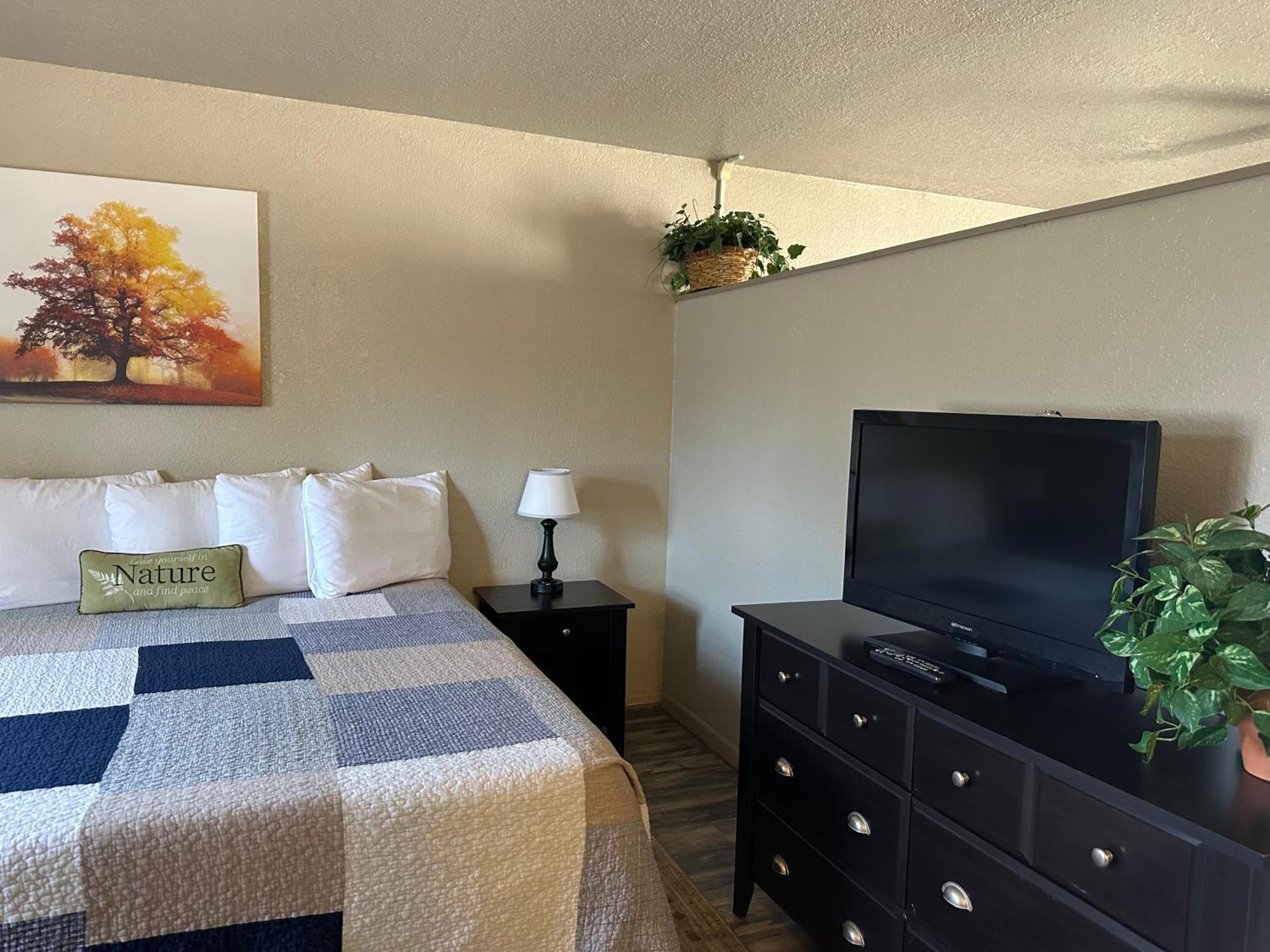 Sunset Inn And Suites Fredericksburg Ngoại thất bức ảnh