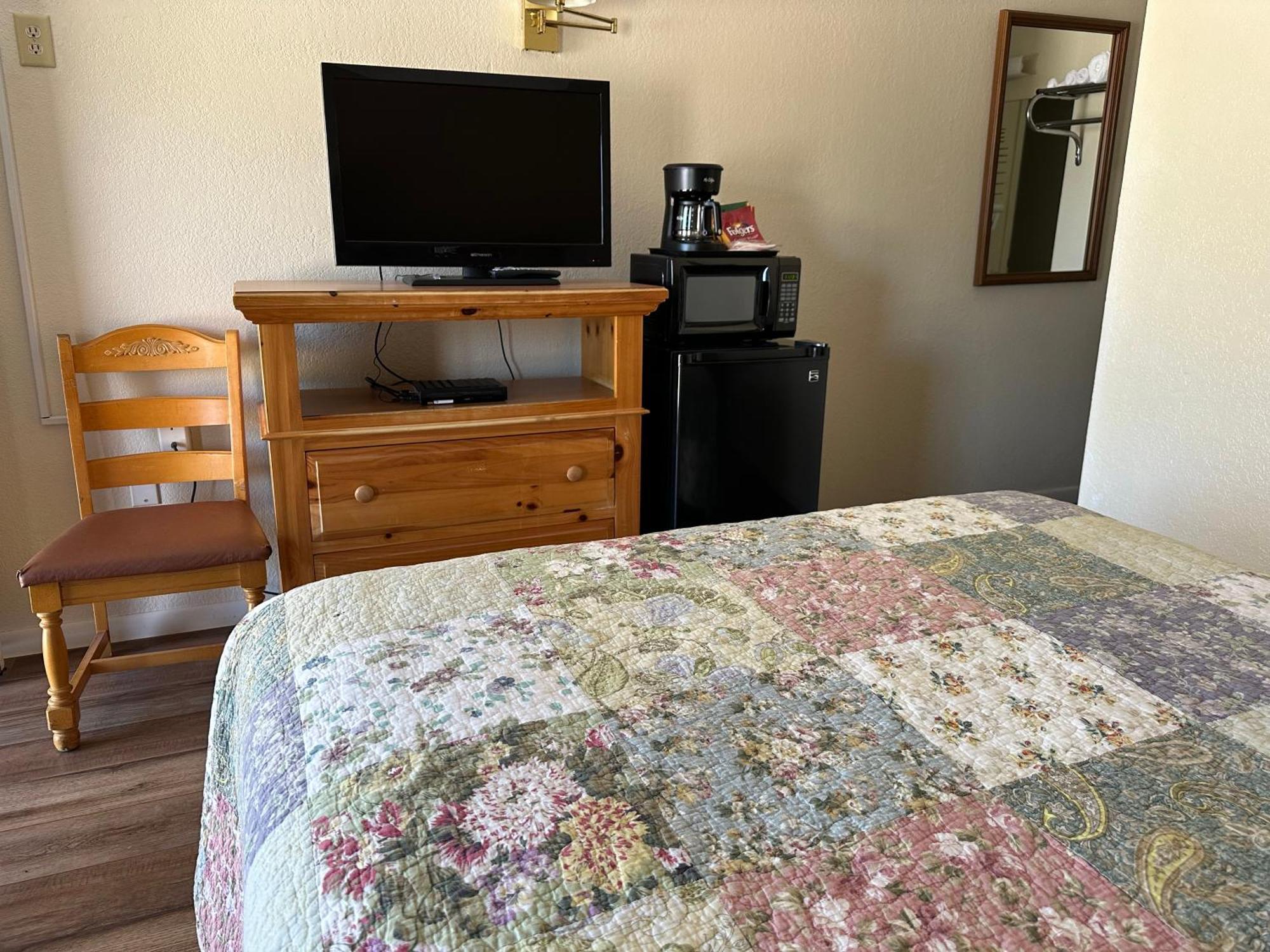 Sunset Inn And Suites Fredericksburg Ngoại thất bức ảnh