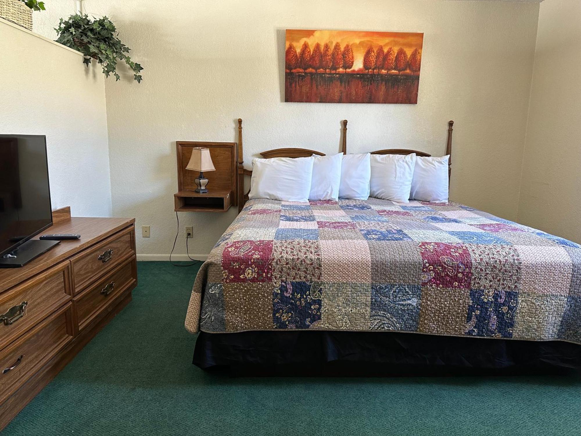 Sunset Inn And Suites Fredericksburg Ngoại thất bức ảnh