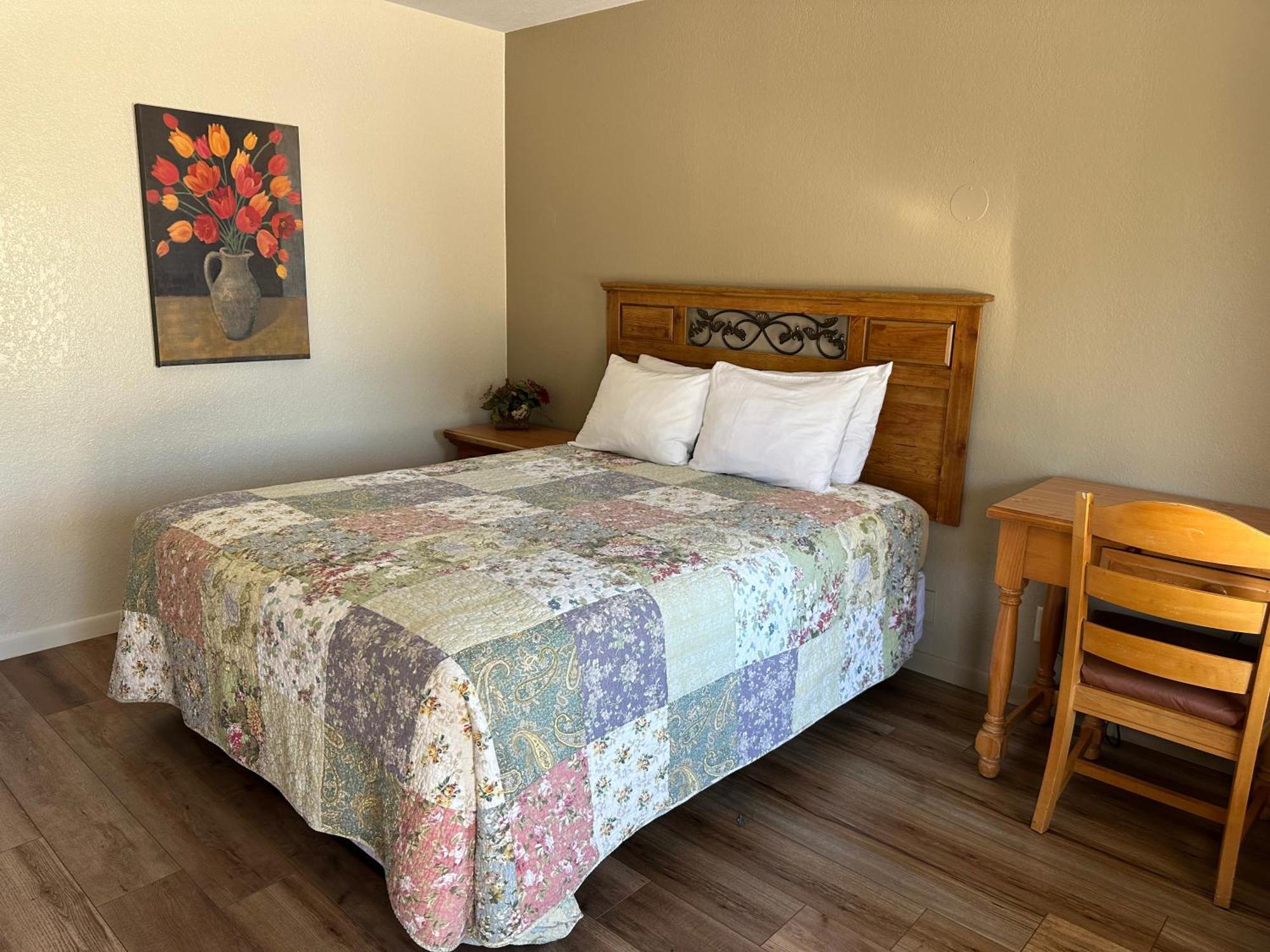 Sunset Inn And Suites Fredericksburg Ngoại thất bức ảnh