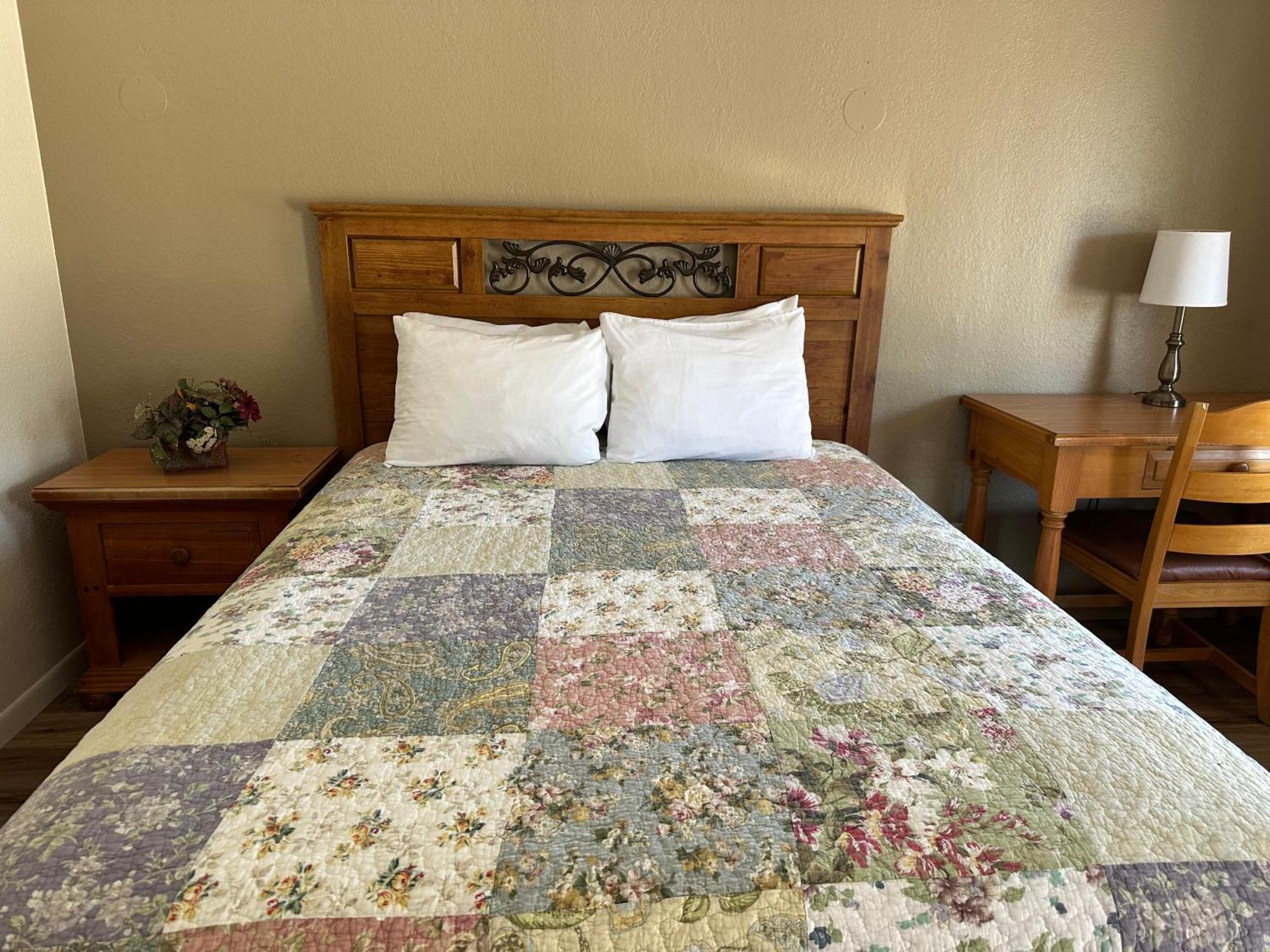 Sunset Inn And Suites Fredericksburg Ngoại thất bức ảnh