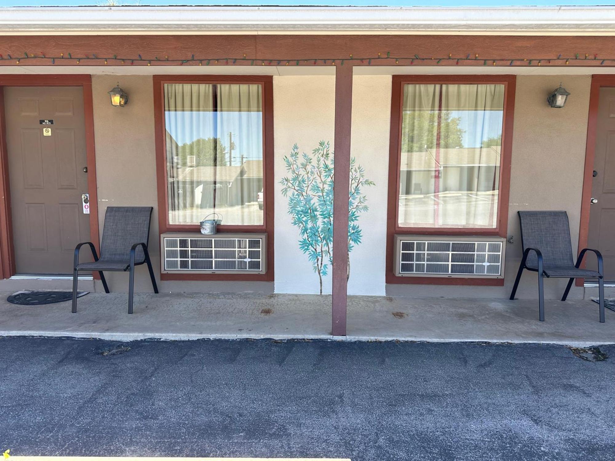 Sunset Inn And Suites Fredericksburg Ngoại thất bức ảnh